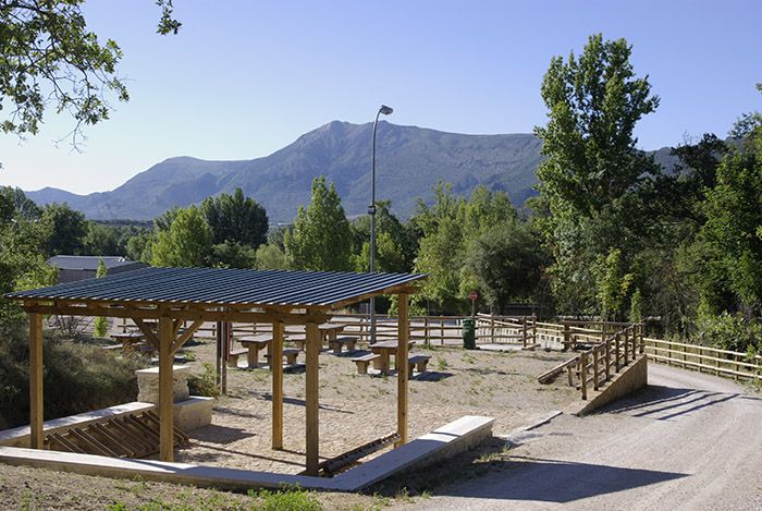 Parking Albergue Valle de Tobalina